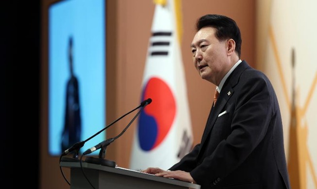 Presiden Yoon: Kerja Sama Semikonduktor Korea-Belanda Akan Mening...
