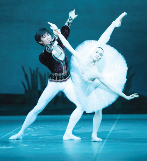  Pertunjukan Balet & Orkestra Mariinsky oleh Kim Ki-min dan Olesya Novikov. Kim Ki Min adalah warga Asia pertama yang bergabung dengan kelompok balet Mariinsky