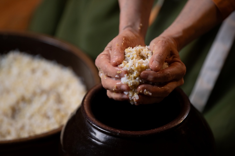 Bahan utama gamhongno adalah beras, milet, lengkeng, kulit kayu manis, kulit jeruk kering, cengkih, jahe, akar manis Tiongkok