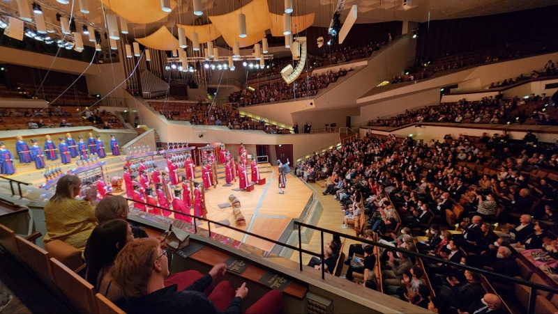 Panggilan tirai untuk pertunjukan Jongmyo Jeryeak yang diadakan di Grand Theatre of the Philharmonic Hall di Berlin, Jerman pada tanggal 12 September (waktu setempat).