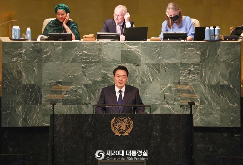 Presiden Yoon Suk Yeol sedang memberikan pidato sebagai pembicara utama pada 20 September (waktu setempat) saat Sidang Umum PBB ke-77 di New York, AS. (Kantor Kepresidenan ke-20) 