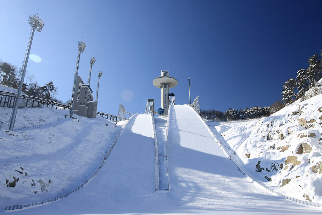 Panorama Pusat Lompat Ski yang berada di Alpensia, Pyeongchang-gun, Provinsi Gangwon. (Akun Flickr resmi Olimpiade Musim Dingin Pyeongchang 2018) 