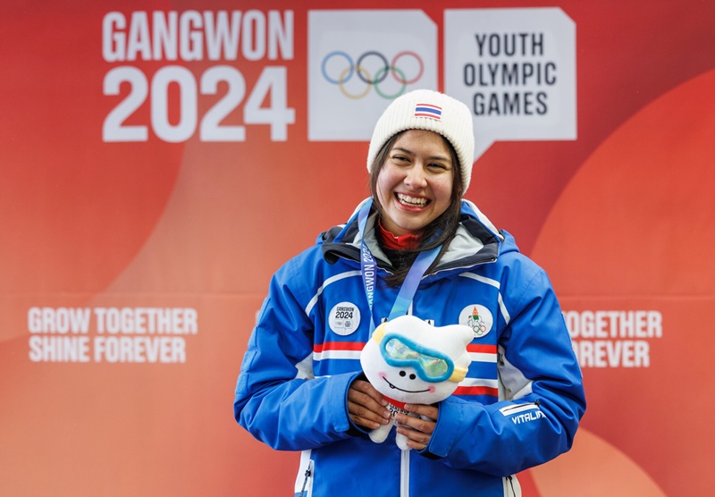 Agnese Campeol (Thailand) berhasil merebut medali perak pertama Thailand di olimpiade musim dingin setelah finis dengan rekor 1 menit 54,17 detik pada babak final cabor bobsleigh kategori monobob perorangan wanita yang digelar pada tanggal 22 Januari di Alpensia Sliding Center, Pyeongchang, Provinsi Gangwon. 