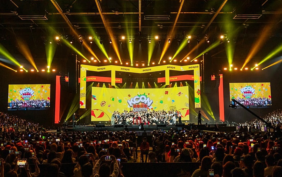 Kementerian Kebudayaan, Olahraga, dan Pariwisata bersama KOFICE (Korea Foundation for International Cultural Exchange) merilis Survei Hallyu Internasional Tahun 2024 pada tanggal 2 April. Foto di atas menampilkan pertunjukan KCON Hong Kong 2024 yang digelar pada tanggal 30-31 Maret lalu. (CJ ENM)