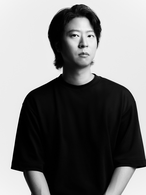 Erick Oh adalah sutradara film animasi pendek berjudul Opera. 