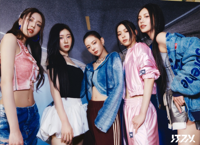  ITZY akan menjadi salah satu pengisi acara K-Link Festival yang akan digelar pada tanggal 5 Oktober 2024 di Inspire Arena, Incheon. (Facebook resmi ITZY)  