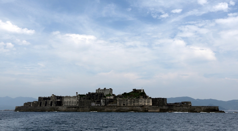 Foto di atas menunjukkan panorama Pulau Hashima yang terletak di Prefektur Nagasaki, Jepang (Yonhap News)  