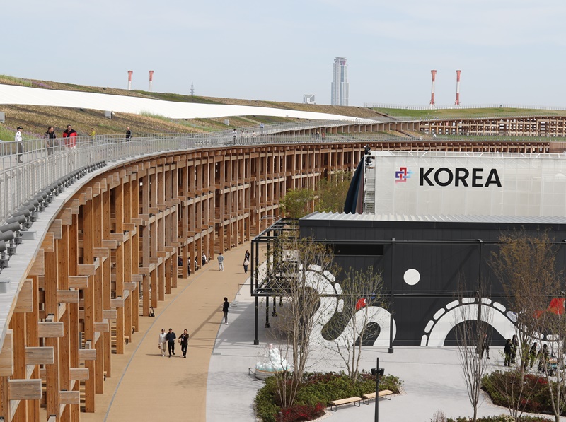 Foto di atas menujukkan Paviliun Korea yang dibuka di EXPO 2025 Osaka, Jepang. (Yonhap News)  