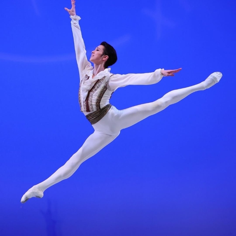 Penari balet Jeon Minchul telah memenangkan hadiah utama di Youth America Grand Prix, sebuah kompetisi balet dan tari kontemporer global yang digelar di Amerika Serikat. (Instagram resmi Youth America Grand Prix)