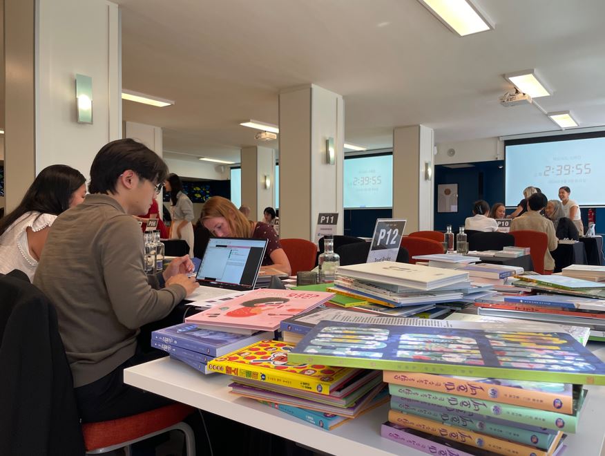 Pameran Buku Korea akan digelar pada tanggal 12-16 Mei 2025 (waktu setempat) di Ceko dan Polandia. Foto di atas menunjukkan konsultasi ekspor buku Korea yang digelar pada bulan September 2024 di Madrid, Spanyol.