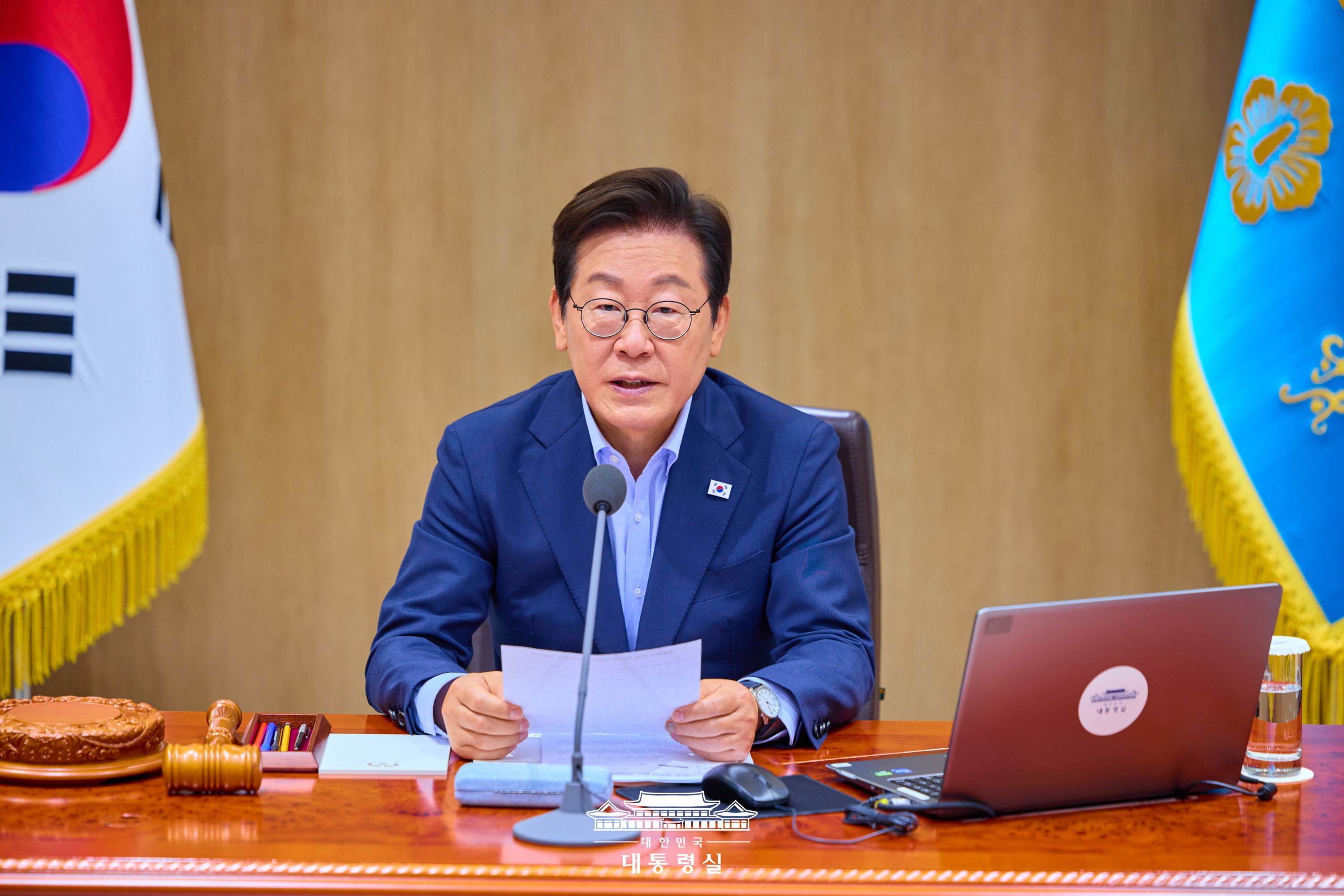 Presiden Lee Jae Myung terlihat sedang berbicara dalam rapat kabinet ke-39 yang digelar pada tanggal 29 Agustus 2025 di Kantor Kepresidenan, Yongsan, Seoul. (Kantor Kepresidenan Republik Korea)