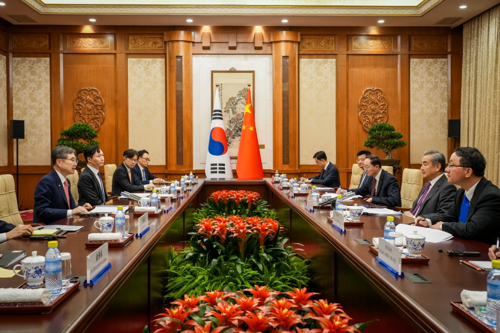 Menteri Luar Negeri, Cho Hyun, bertemu dengan Menteri Luar Negeri Tiongkok, Wang Yi, pada tanggal 17 September 2025 di Beijing, Tiongkok. (Kementerian Luar Negeri)