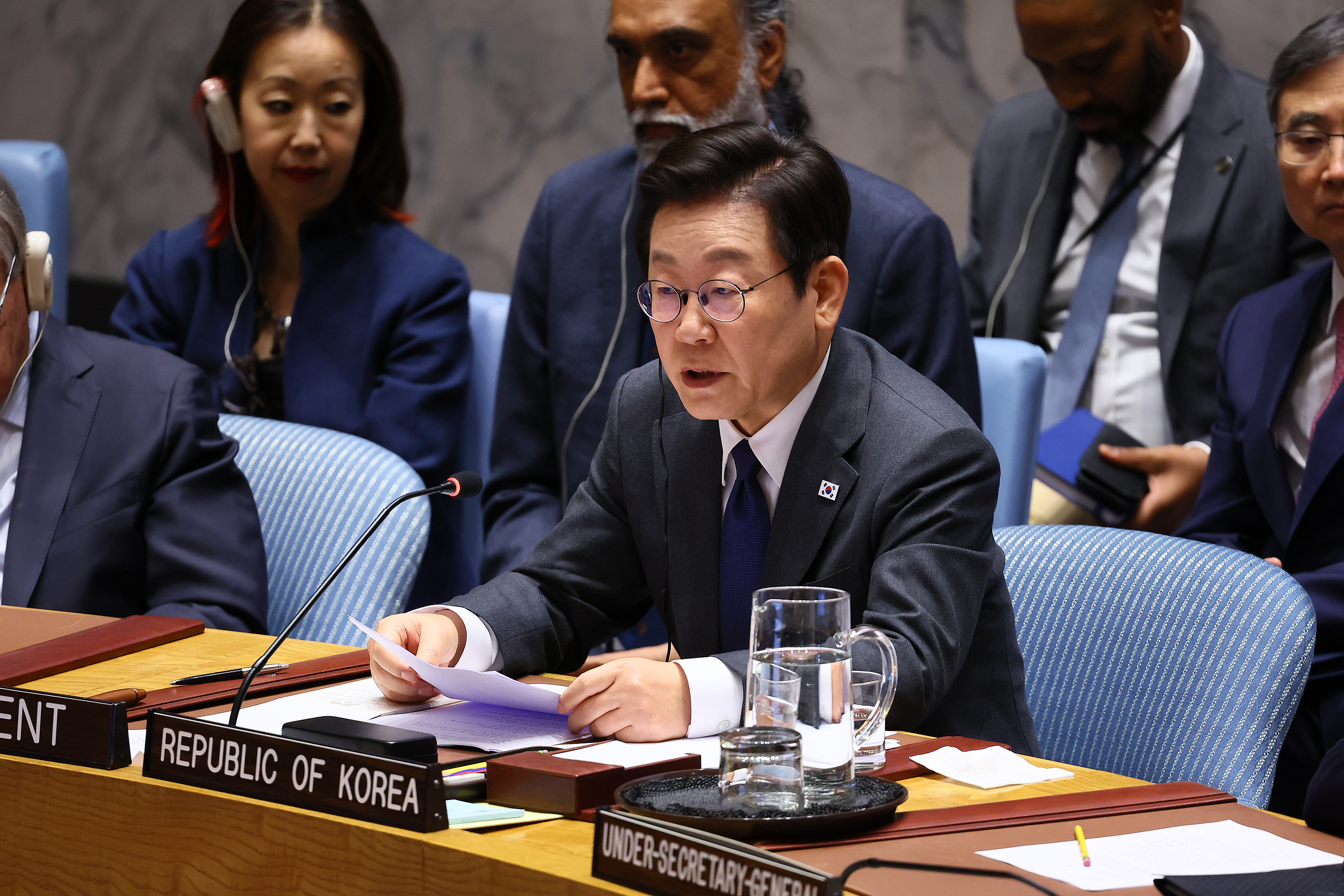 Presiden Lee Jae Myung pada tanggal 24 September 2025 (waktu setempat) terlihat sedang memimpin rapat terbuka Dewan Keamanan Perserikatan Bangsa-Bangsa di Markas Besar PBB di New York, Amerika Serikat. (Yonhap News)