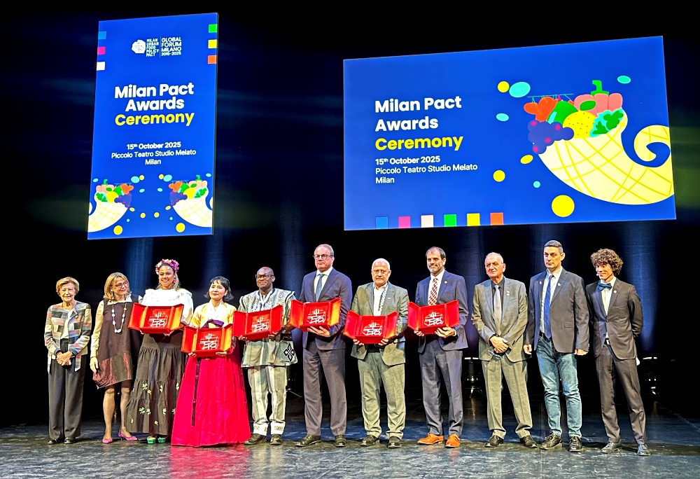 Seoul telah berhasil meraih penghargaan utama pada Milan Pact Awards. Upacara penghargaan tersebut digelar dalam Forum Global Peringatan 10 Tahun Pakta Milan untuk Kebijakan Pangan (MUFPP) pada tanggal 15 Oktober 2025 (waktu setempat) di Milan, Italia. (Pemerintah Kota Seoul)