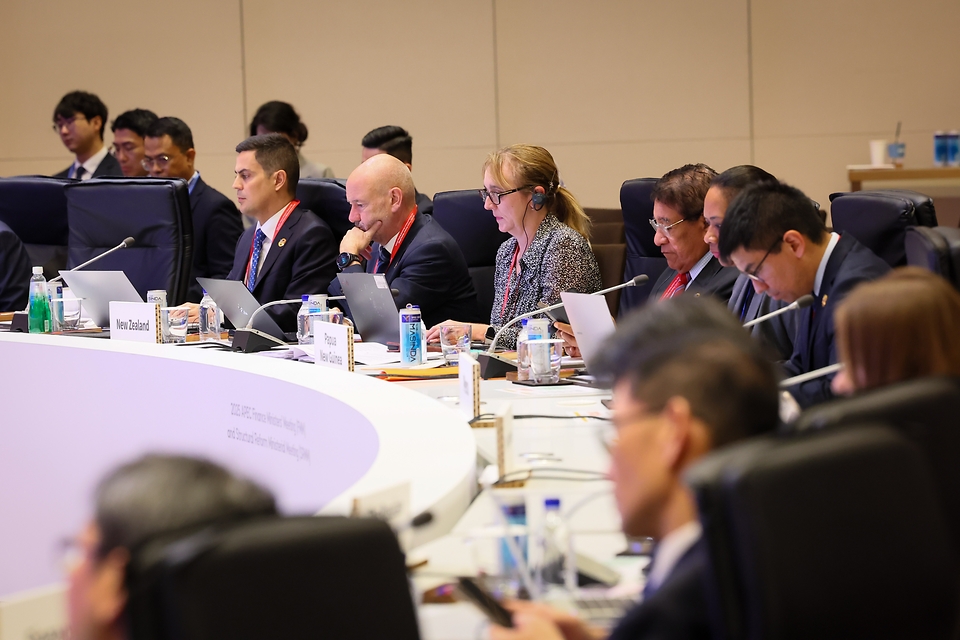 Pertemuan Tingkat Menteri Reformasi Struktural APEC telah diselenggarakan pada tanggal 22 Oktober 2025 di INSPIRE Resort, Jung-gu, Incheon. (Kementerian Kebudayaan, Olahraga, dan Pariwisata)