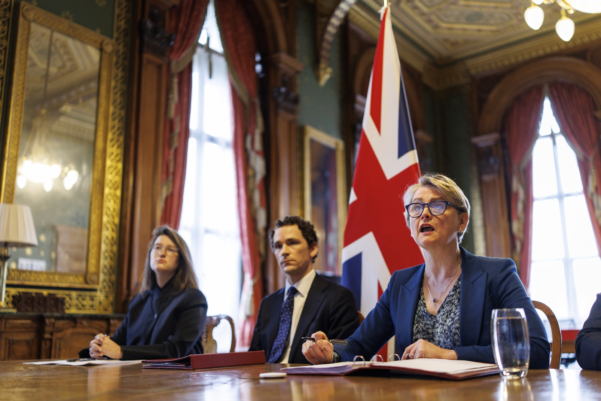 Inggris memimpin rapat menteri luar negeri dari 40 negara yang digelar secara virtual pada tanggal 2 April 2026 (waktu setempat) untuk membahas pembukaan kembali Selat Hormuz. (Yonhap News)