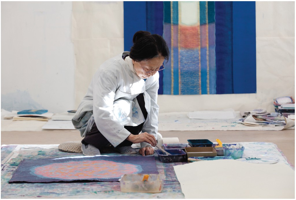 Potret Bang Hai Ja pada tahun 202 di studionya yang berada di Ajoux, Prancis. (Chung Jaejoon)  