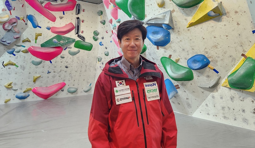 Kapten An Chiyoung berpose untuk foto setelah wawancara dengan Korea.net di Pyeongtaek, Provinsi Gyeonggi, pada tanggal 29 Mei 2026. (Lee Jihae)
