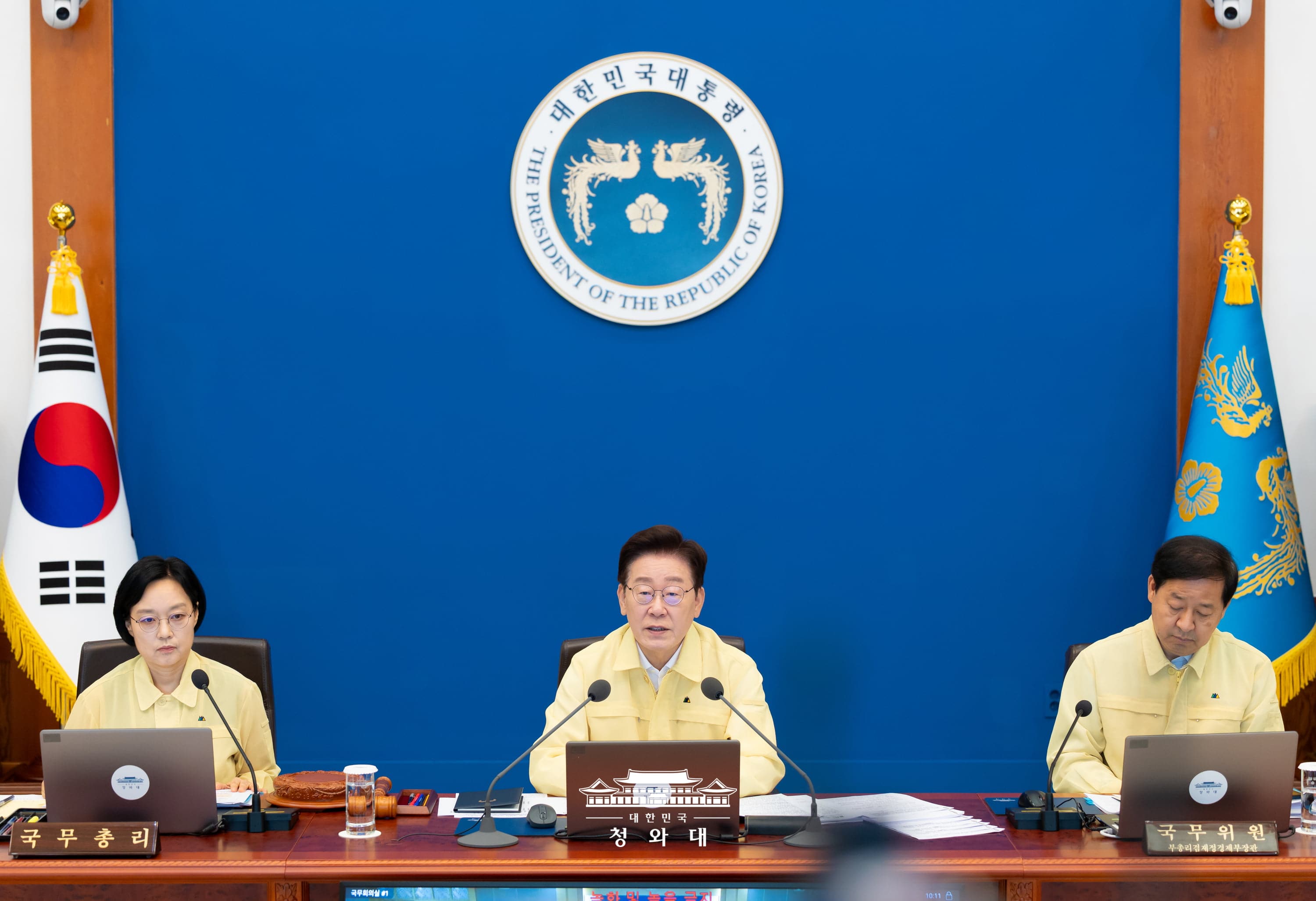Presiden Lee Jae Myung (tengah) menyampaikan sambutan dalam Sidang Kabinet ke-36 pada tanggal 18 Agustus 2026 di Cheong Wa Dae, Jongno-gu, Seoul. (Cheong Wa Dae)  