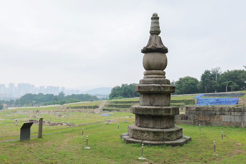 Potret Stupa Sarira di Situs Kuil Hoemsa, Yangju yang ditetapkan sebagai harta budaya nasional.  