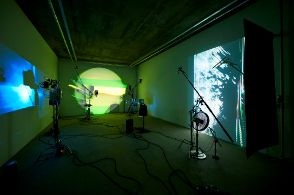 Seoul Art Week 2026 akan digelar mulai tanggal 31 Agustus 2026 hingga 6 September 2026. Foto di atas menunjukkan pameran Portal to Portal, yang akan menjadi bagian dari program bincang bersama seniman pada hari pembukaan di lantai tiga Euljiro News Museum, Jung-gu, Seoul. (Tangkapan layar laman resmi Seoul Art Week)