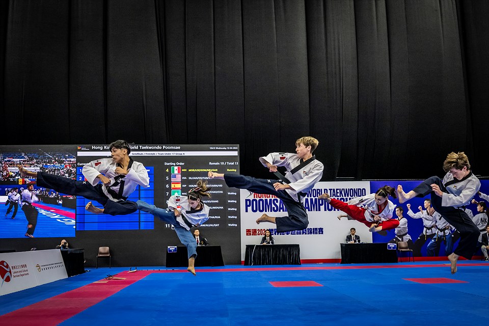 Para peserta Kejuaraan Dunia Taekwondo Poomsae 2024 yang digelar di Hong Kong. (Laman resmi Kejuaraan Dunia Taekwondo Poomsae)