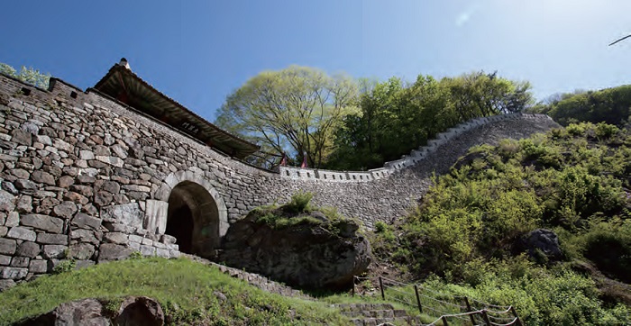  Benteng yang menunjukkan perkembangan teknik pembangunan benteng secara bertahap dari Dinasti Silla Bersatu hingga Dinasti Joseon
