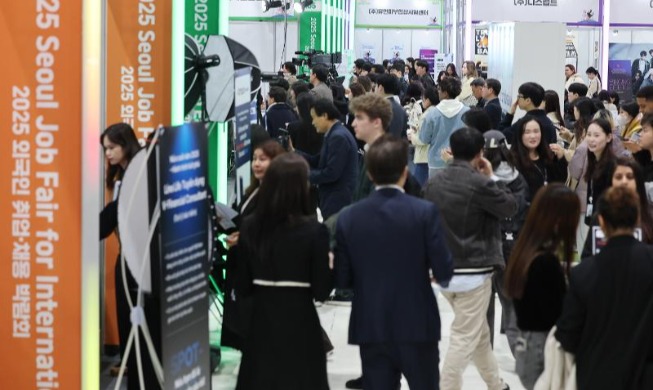 Jumlah Penduduk Asing yang Bekerja di Korea Hampir Capai 1,1 Juta Orang