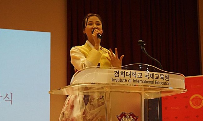 Para Penutur Asing Berkompetisi Jadi yang Terbaik dalam Lomba Pidato Bahasa Korea
