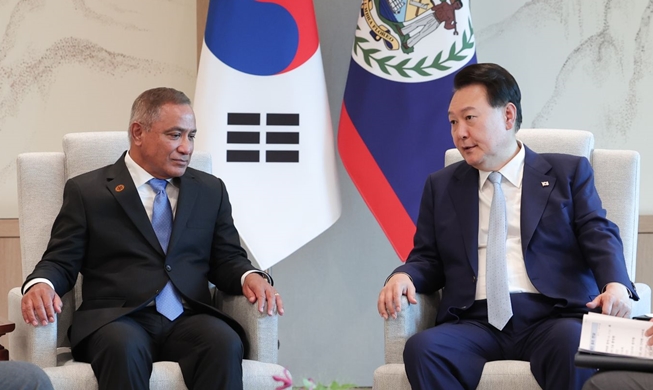 Presiden Yoon Adakan Pertemuan dengan PM Belize