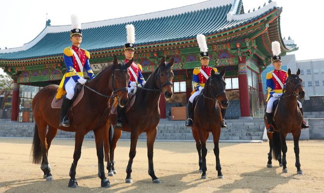 Pasukan Berkuda Korea dalam Foto