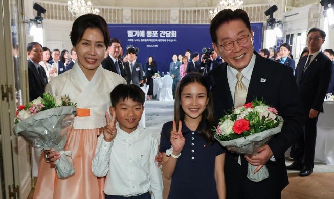Presiden Lee Berdialog dengan Diaspora Korea di Belgia