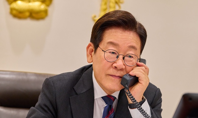 Presiden Lee Gelar Panggilan Pertama dengan PM Thailand