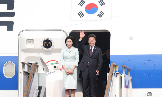 Kunjungan Kenegaraan Presiden Lee ke Jepang dan AS