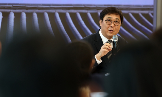 Menteri Kebudayaan Apresiasi BTS atas Pertunjukan di Gwanghwamun