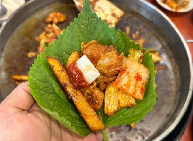 Mencicipi Cita Rasa Khas Chuncheon di Myeongdong Dakgalbi Street