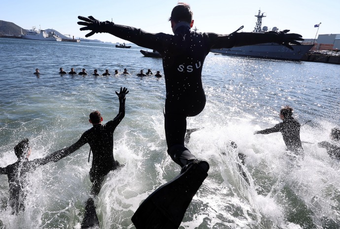 Angkatan Laut Republik Korea Tangguh Hadapi Dingin Ekstrem