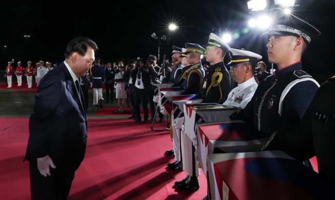 Presiden Yoon Pimpin Upacara Repatriasi Jenazah Tentara Korea pada Perang Korea