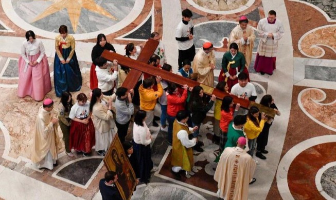 Simbol Hari Orang Muda Sedunia Tiba di Katedral Myeongdong