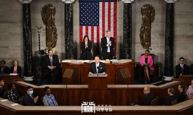 Presiden Yoon Sebut Peran Korea dan AS Sebagai Kompas Kebebasan Dunia