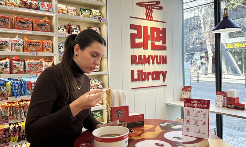 Perpustakaan yang Sedang Viral di Korea, Perpustakaan Ramyeon