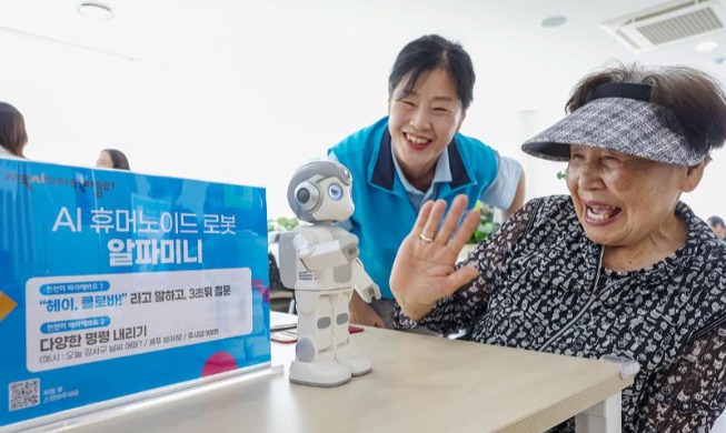 Edukasi Kecerdasan Buatan Buka Era Digital Baru Bagi Lansia