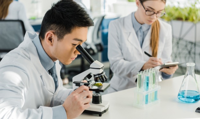 Proporsi Litbang Sains dan Teknologi Korea Terhadap PDB Tertinggi Kedua di Dunia