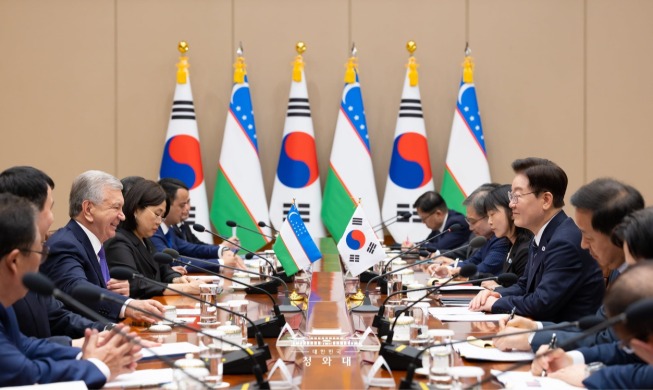 KTT Korea-Uzbekistan Perluas Kerja Sama Mineral Kritis, Pertahanan, dan Infrastruktur
