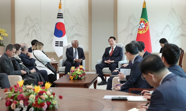 Presiden Yoon Adakan KTT dengan PM Portugal