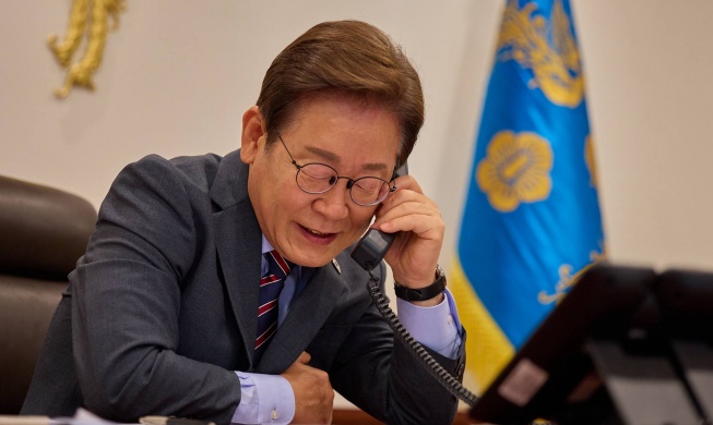 Presiden Lee Telepon Presiden Vietnam dan PM Australia