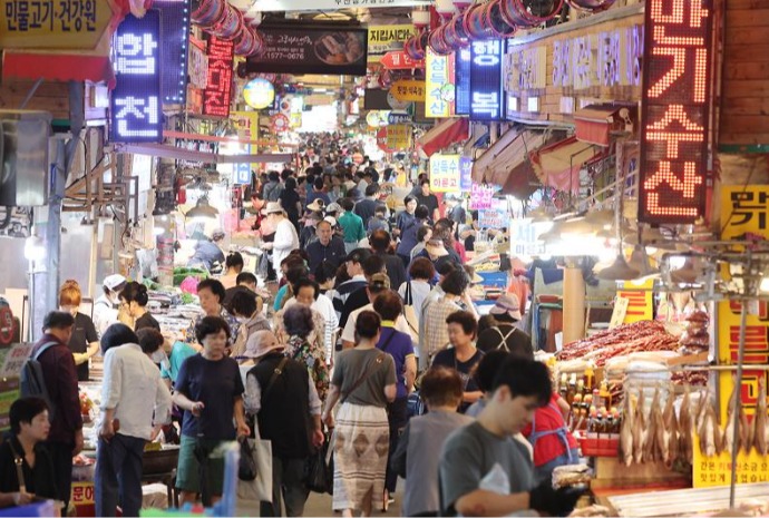 Pasar Tradisional Ramai Menjelang Hari Raya Chuseok