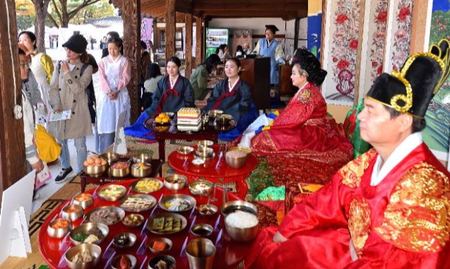 Festival Pamerkan Kuliner Istana Dinasti Joseon di Istana Unhyeongung