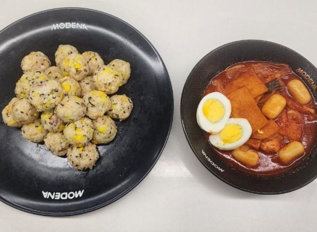Belajar Membuat Tokpoki dan Nasi Kepal Tuna Ala Korea di K-Food & K-Seafood Festa 202...