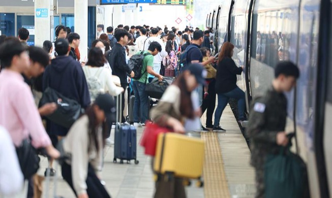 Stasiun Seoul Dipenuhi Pemudik Jelang Chuseok
